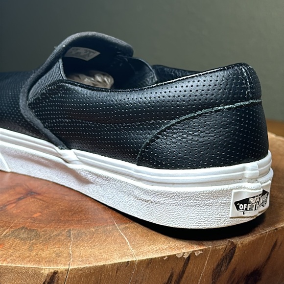 VANS Asher Perforated Leather Slip-On (Unisex - Men’s 7, Woman’s 8 1/2) - Picture 10 of 16